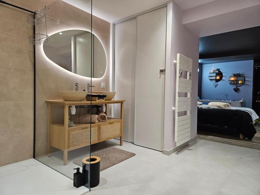 Apartment Balneo Et Cinema Le Saona